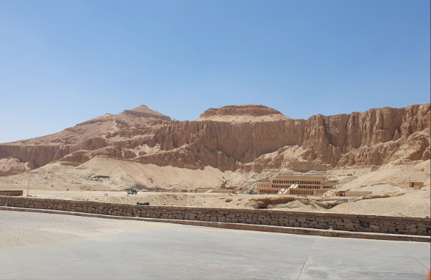 Hepshepsut Temple.jpg