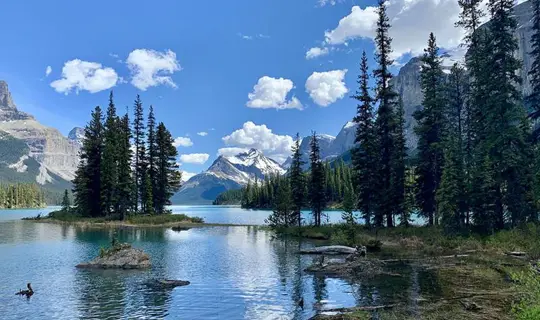 Maligne Lake