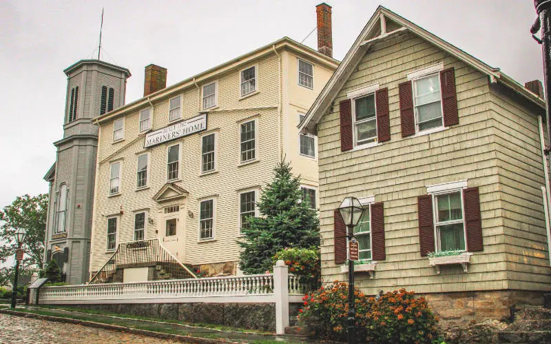 Mariner's home in Bedford - New England in the Fall
