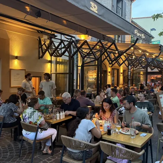 Megan_FrenchRiviera_Dinner.jpg