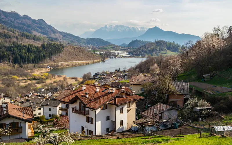 View from Baselga di Pine on Lake Serraia